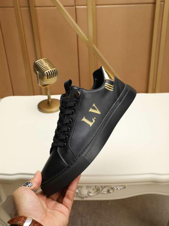 Picture of Louis Vuitton Shoes _SKULVsz38-44mnf052415364